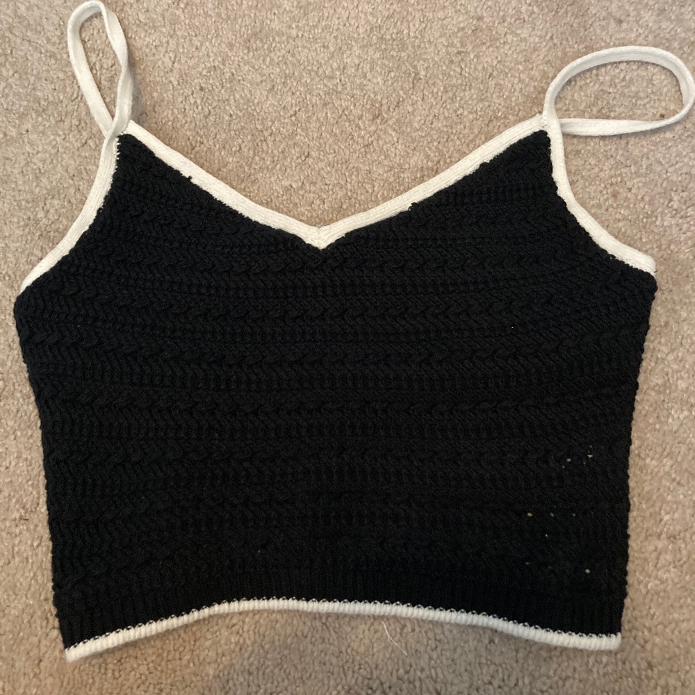 NWT Abercrombie & Fitch Black Cami Crop Top XS